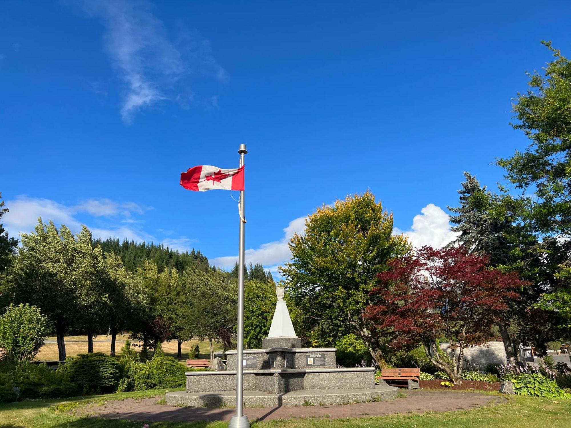 Chalet Inn Kitimat Екстер'єр фото