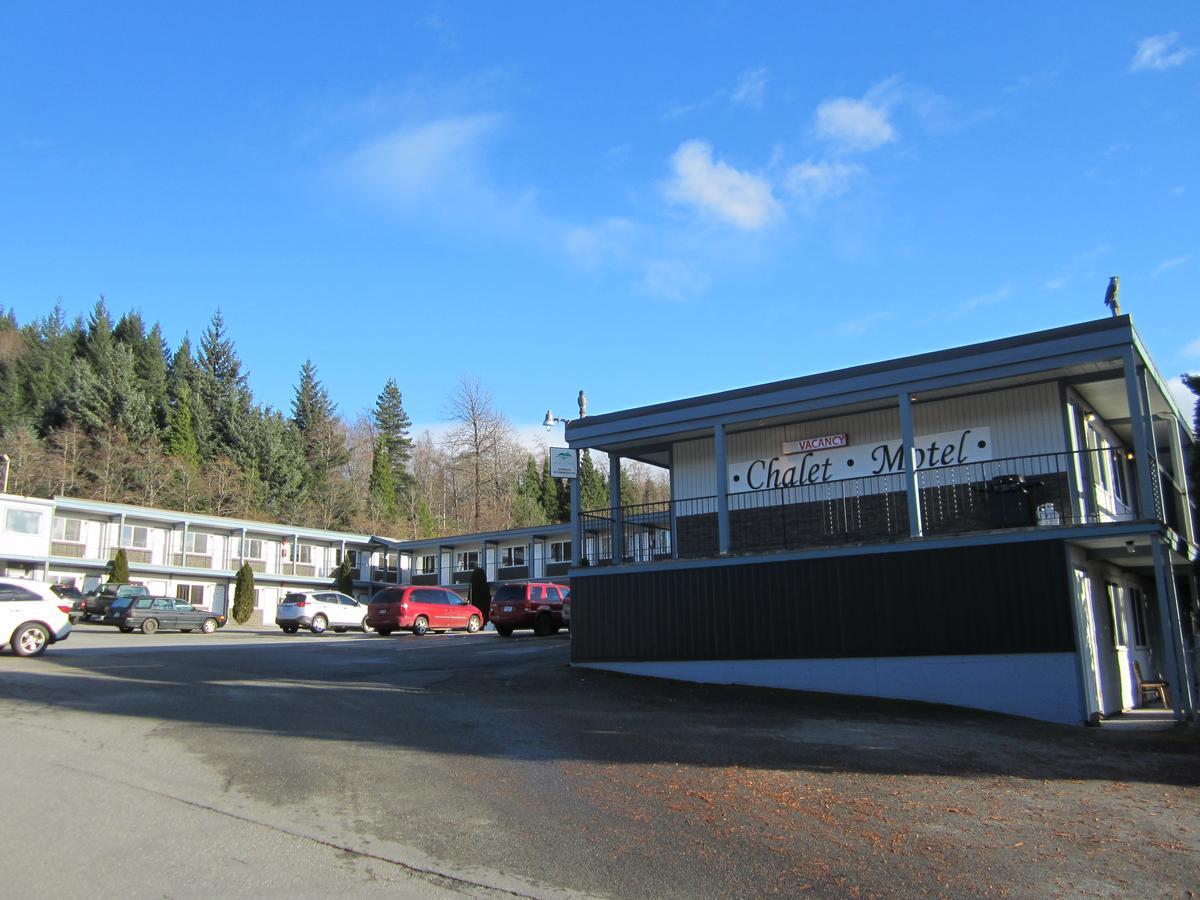 Chalet Inn Kitimat Екстер'єр фото